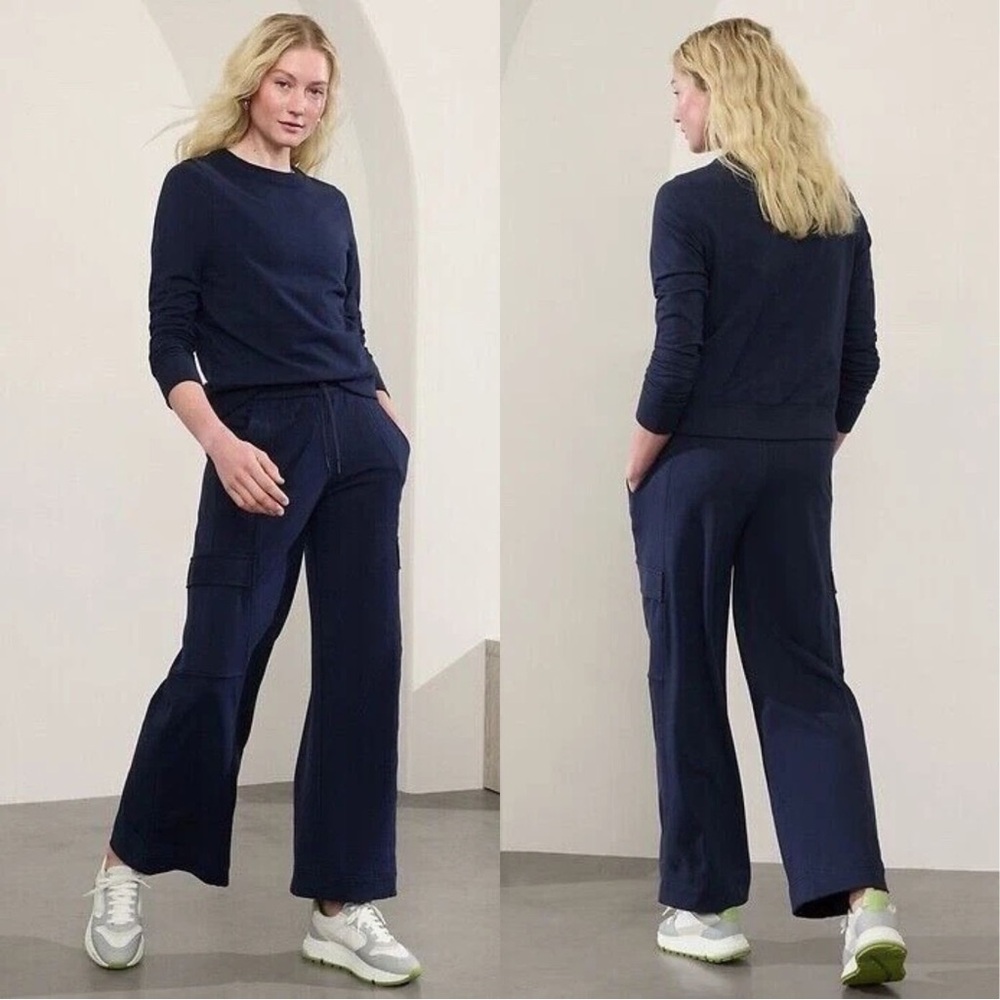NWT Athleta Retroterry Wide Leg Cargo Pants Navy Blue Size Medium Petite